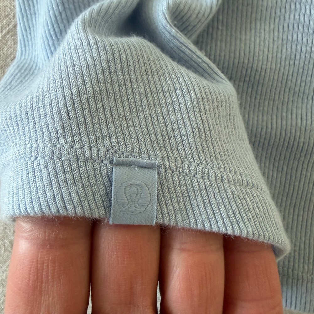 Lululemon Hold Tight Short Sleeve Tee - Picture 3 of 4